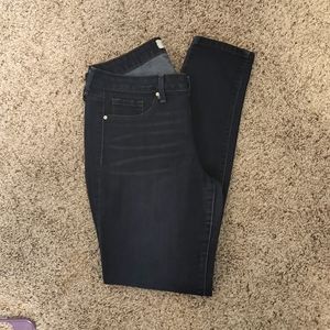 Jessica Simpson Kiss Me Super Skinny size 30 Jeans